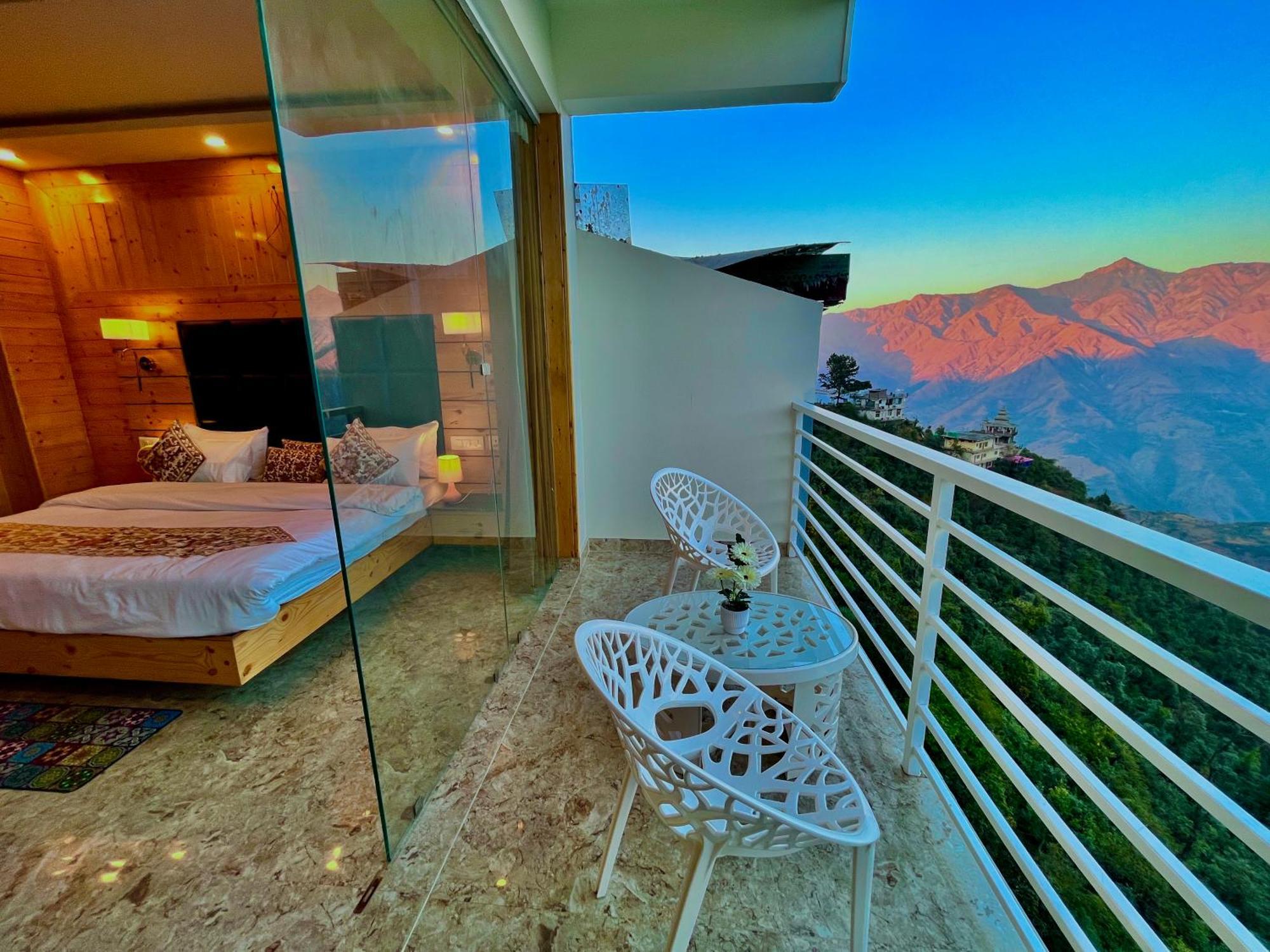 Hotel Hill View, Mussoorie - Near Jw Marriott Mussoorie, M 77377-32479 Luaran gambar