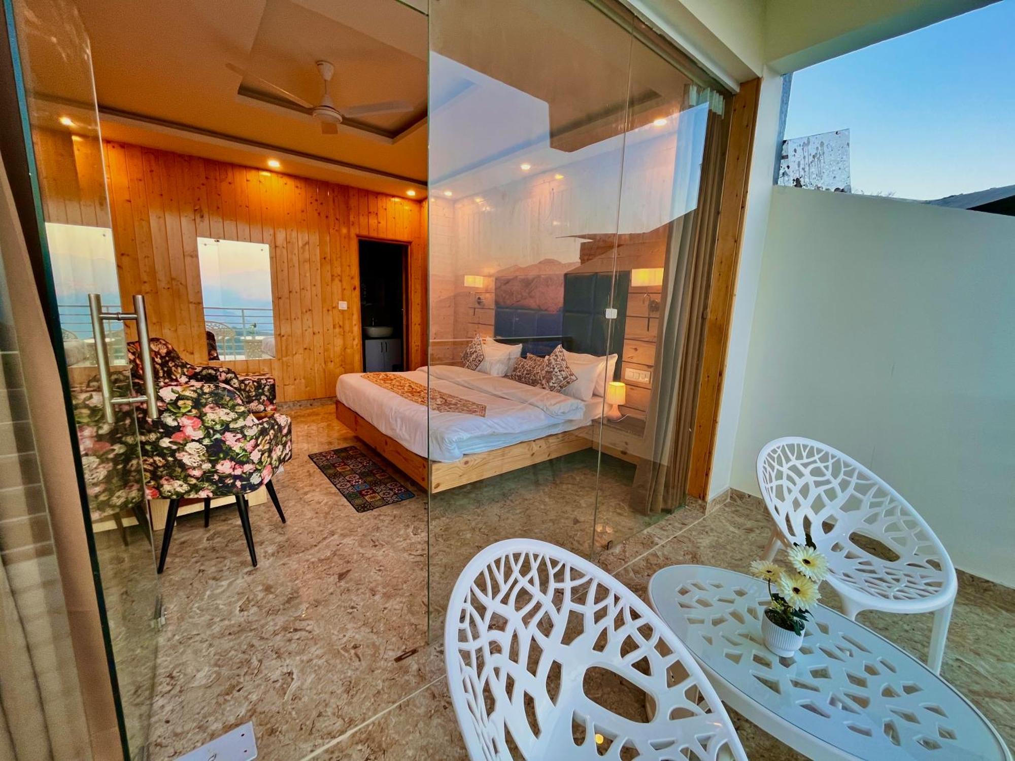 Hotel Hill View, Mussoorie - Near Jw Marriott Mussoorie, M 77377-32479 Luaran gambar