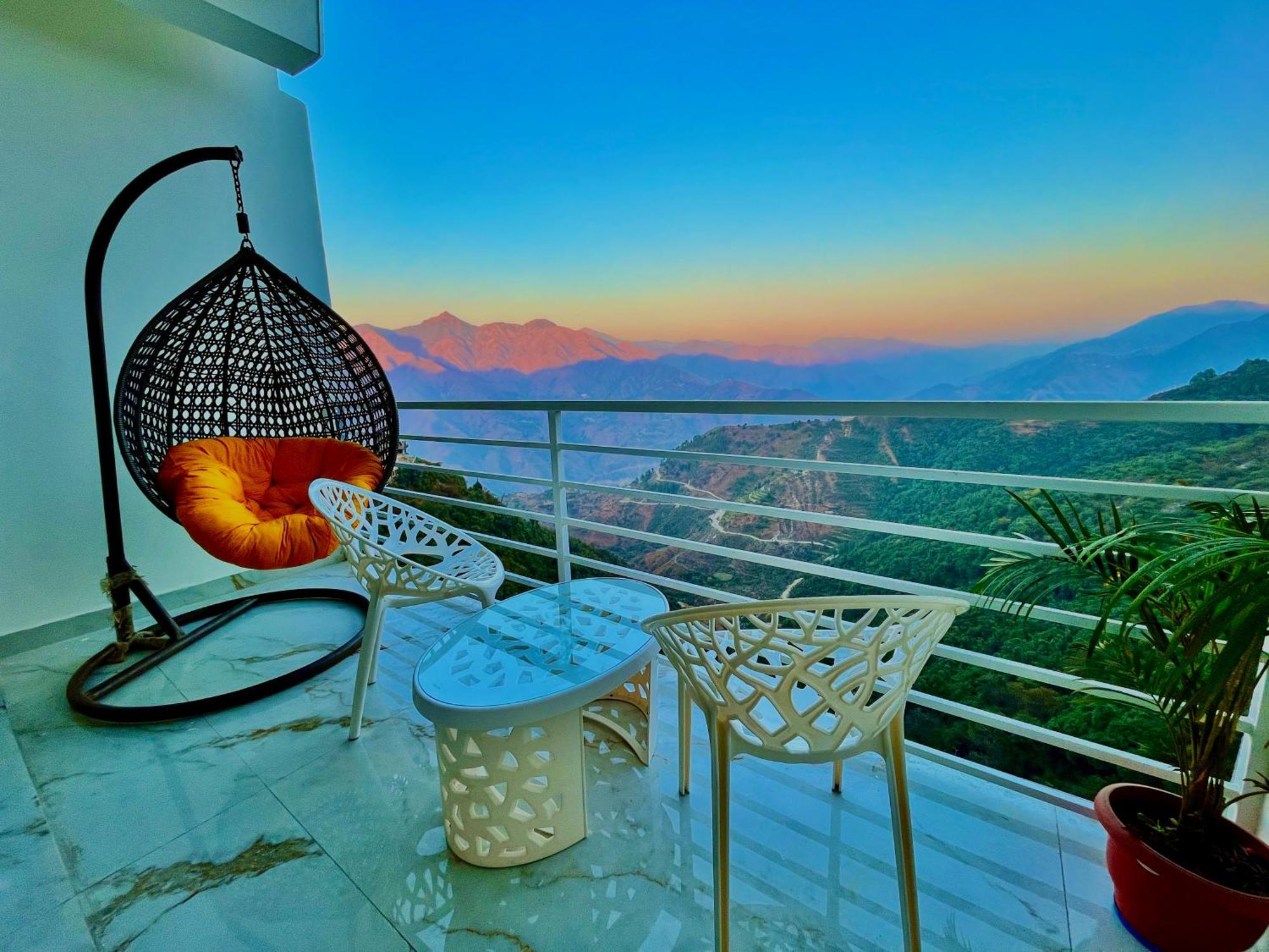Hotel Hill View, Mussoorie - Near Jw Marriott Mussoorie, M 77377-32479 Luaran gambar