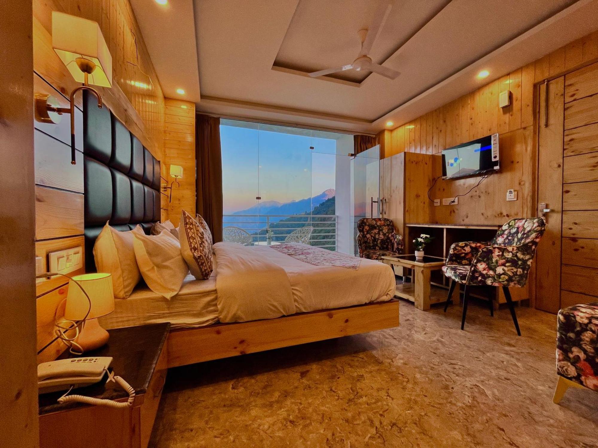 Hotel Hill View, Mussoorie - Near Jw Marriott Mussoorie, M 77377-32479 Luaran gambar