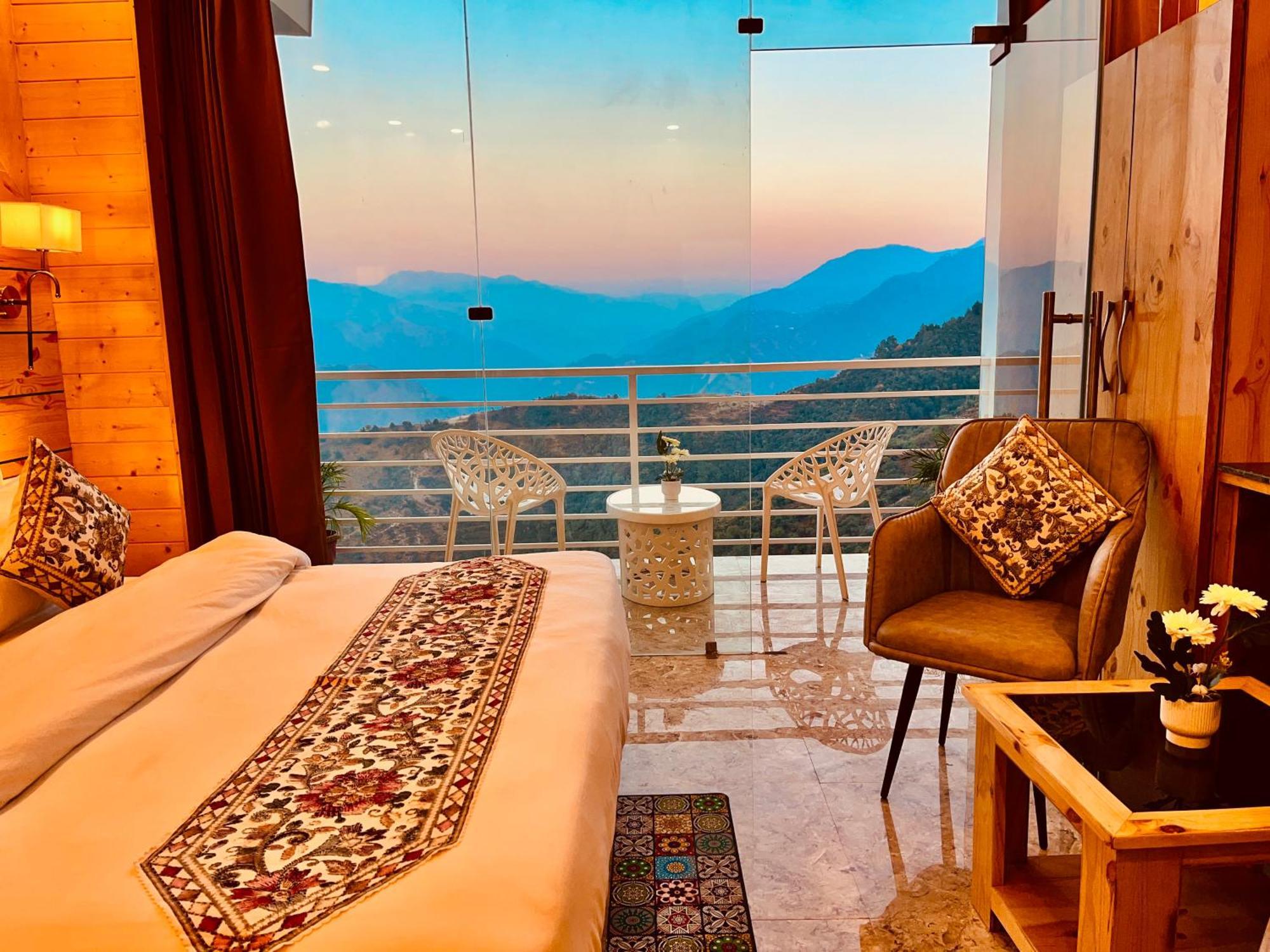 Hotel Hill View, Mussoorie - Near Jw Marriott Mussoorie, M 77377-32479 Luaran gambar