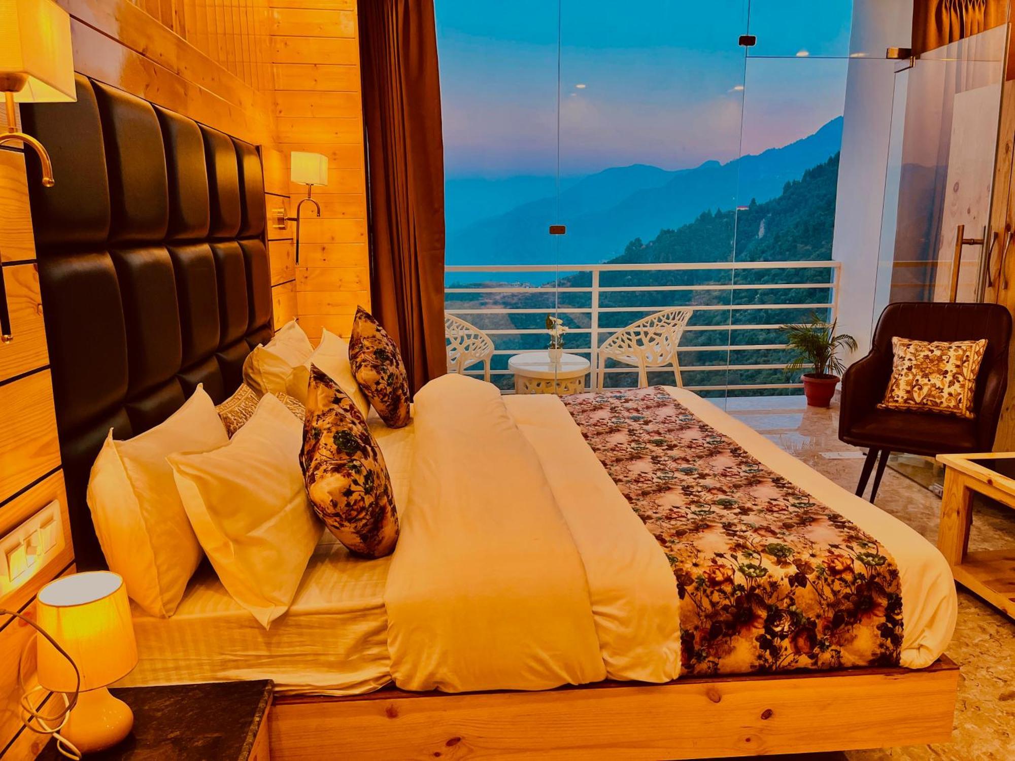 Hotel Hill View, Mussoorie - Near Jw Marriott Mussoorie, M 77377-32479 Luaran gambar